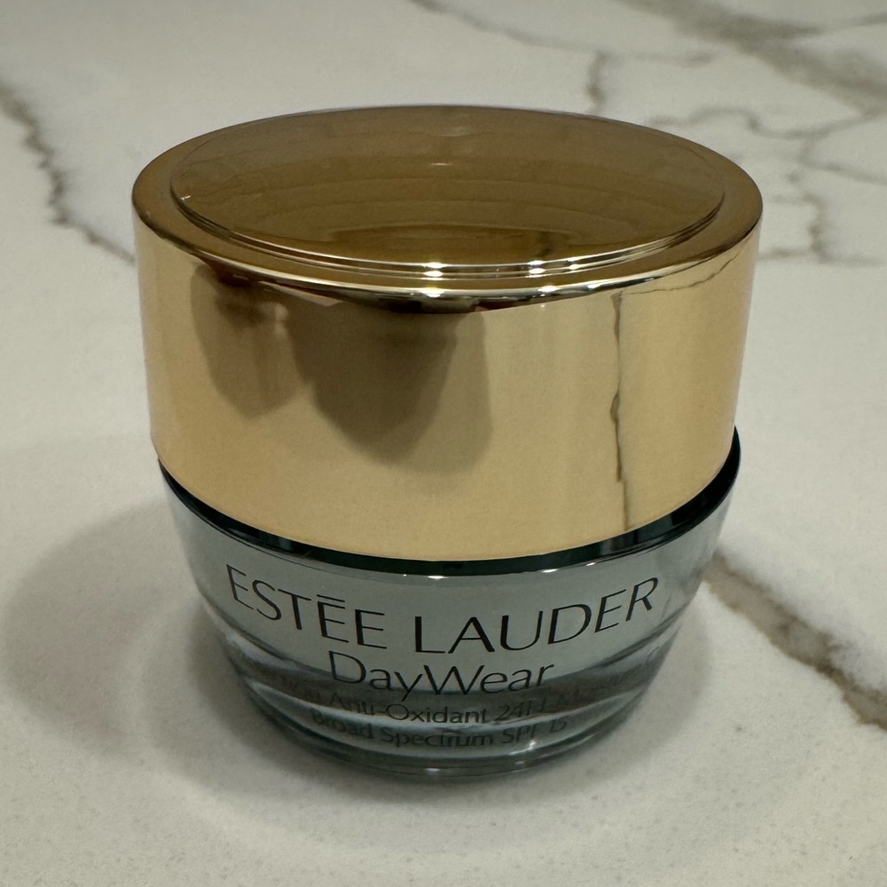 🌸5/$25🌸 Estée Lauder daywear 24-h moisture creme spf15